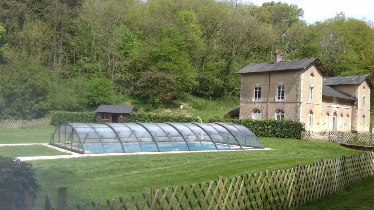 Chateau De La Lucaziere Mont-Saint-Jean  Ngoại thất bức ảnh