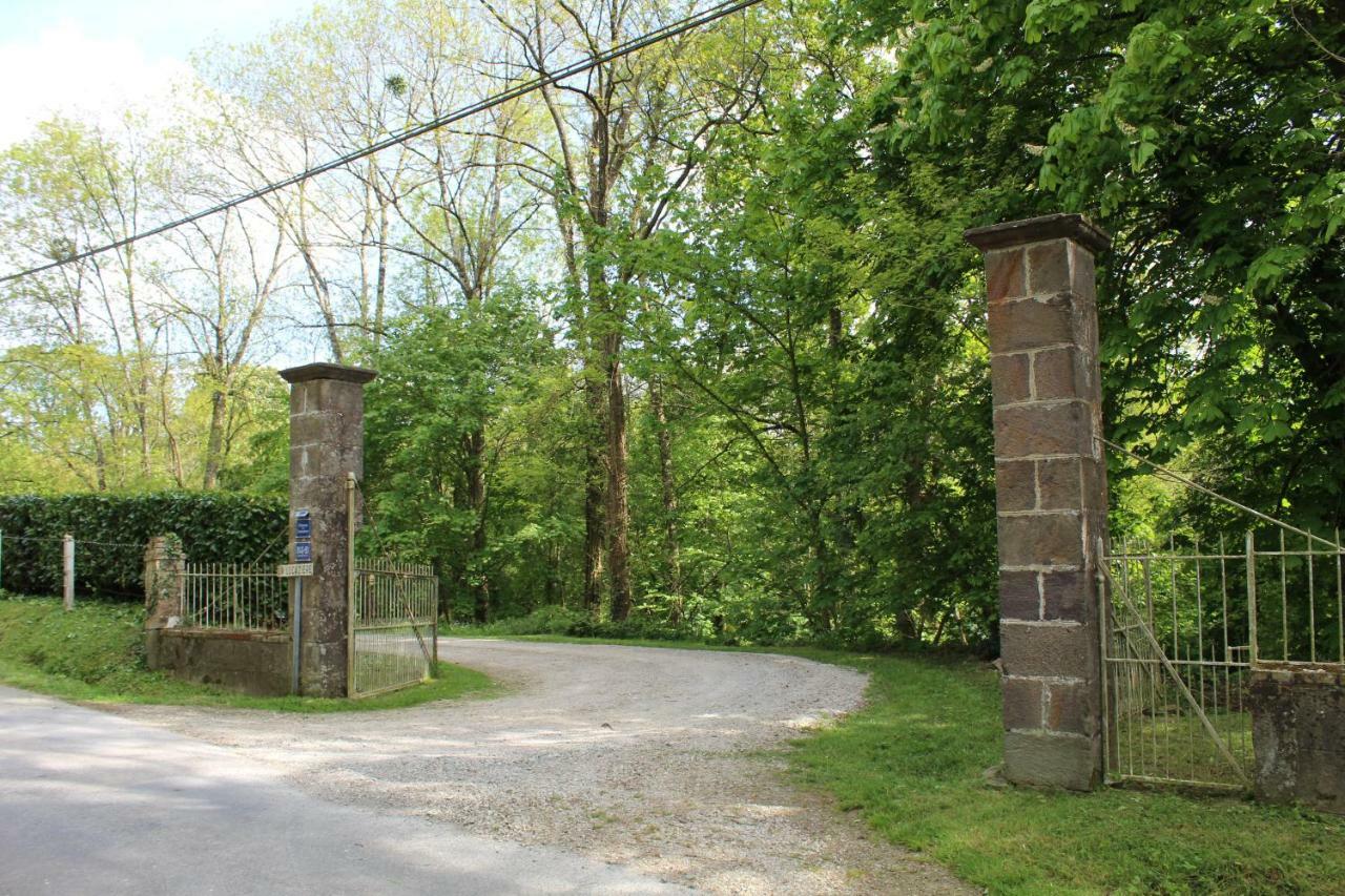Chateau De La Lucaziere Mont-Saint-Jean  Ngoại thất bức ảnh